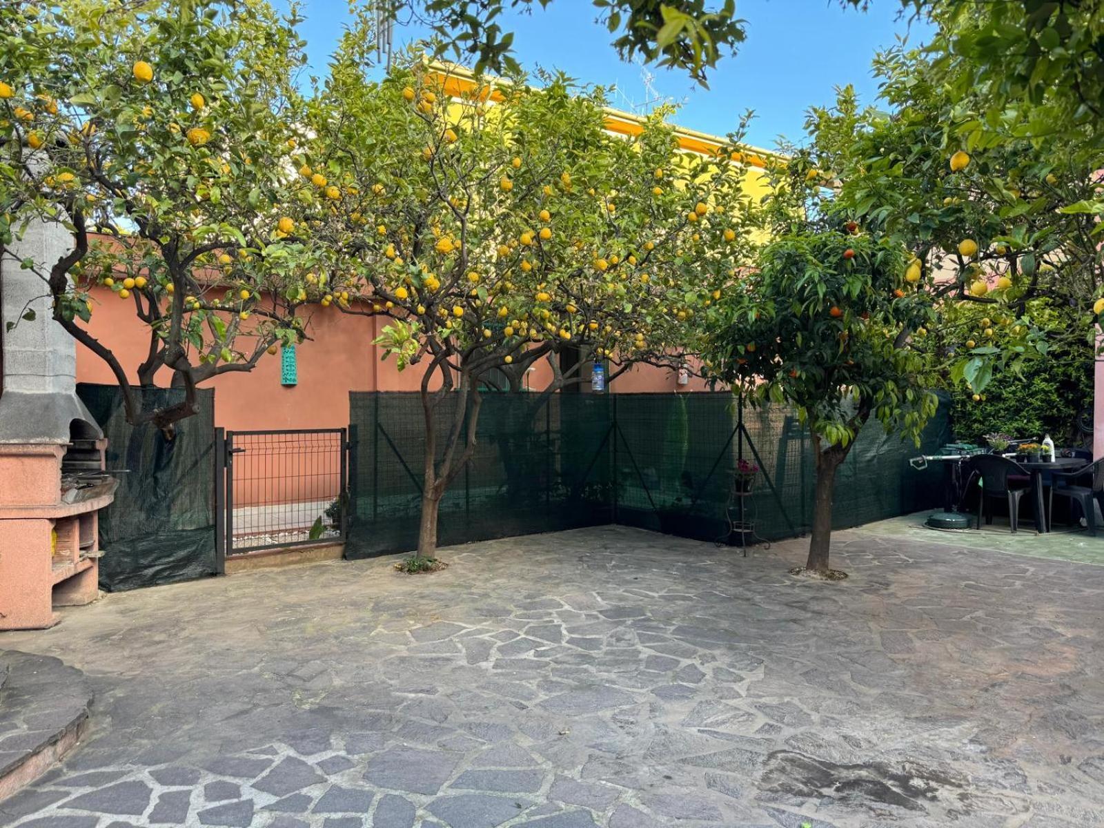 Rivierarent Bettina Holiday Finale Ligure Exteriör bild